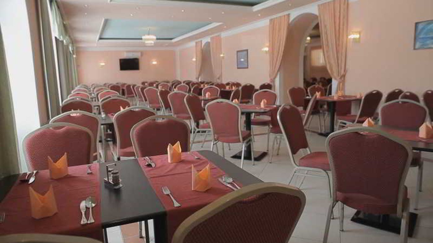 Borovnik-Restaurant-13