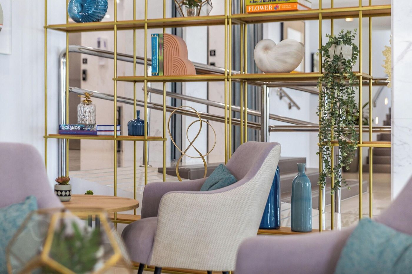 Las-Arenas-Affiliated-by-Melia-Lobby-61