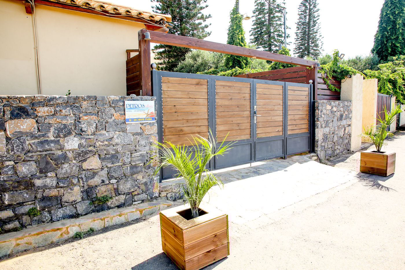 Petros Village Apartments