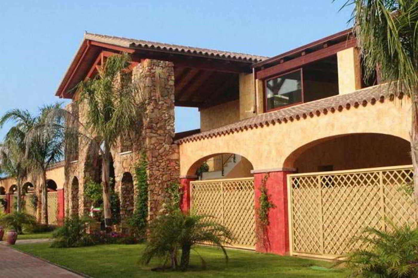 Garden-Beach-Lobby-13