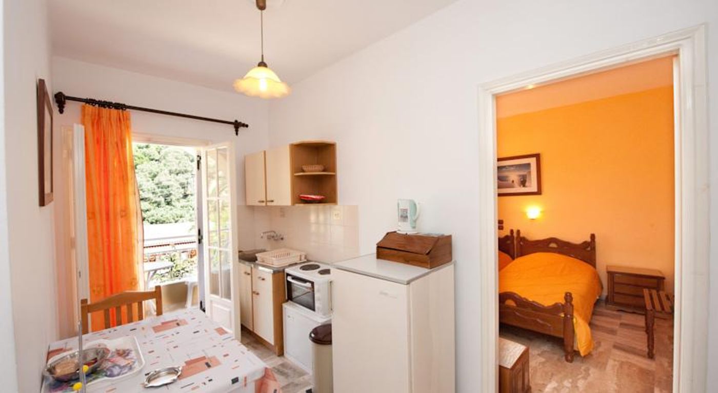 Marina Apartments & Studios