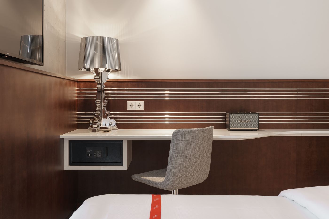 Ruby-Ella-Hotel---Bar-Room-5