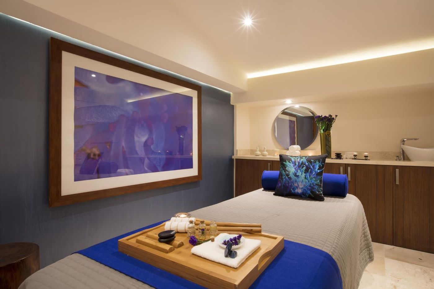 Golden Crown Paradise - Adults Only