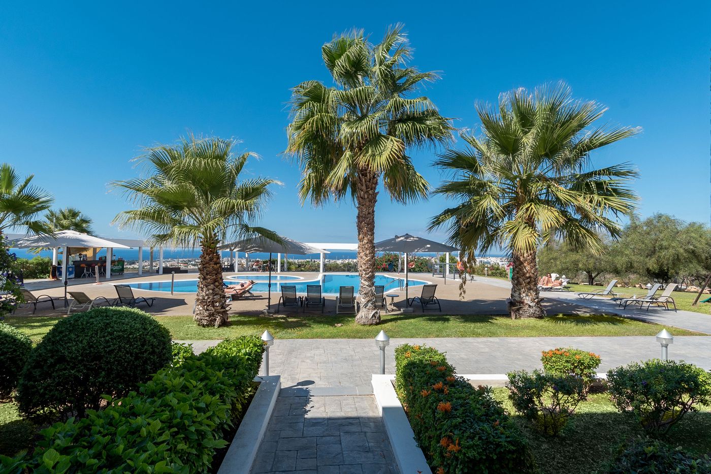 Royal-Blue-Hotel---Spa-Paphos-General-view-6