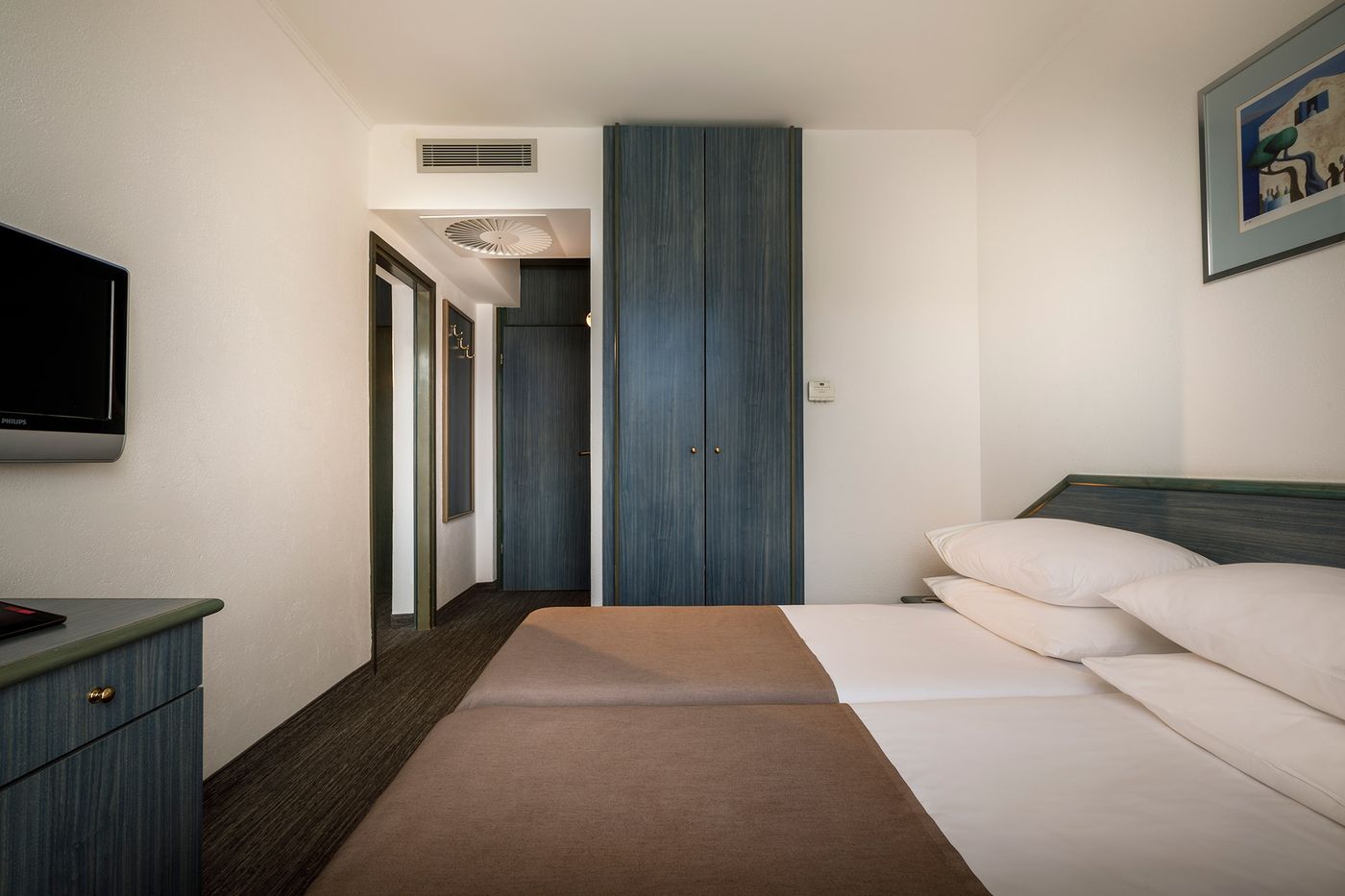 Hotel-Laguna-Room-25