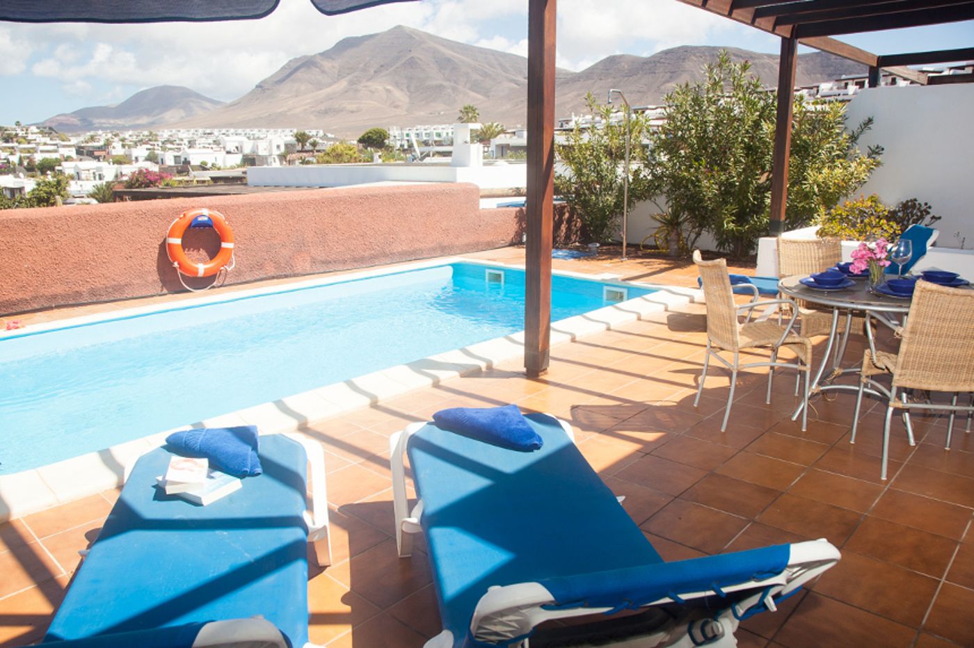 VILLAS-LAS-MARINAS-Pool-11