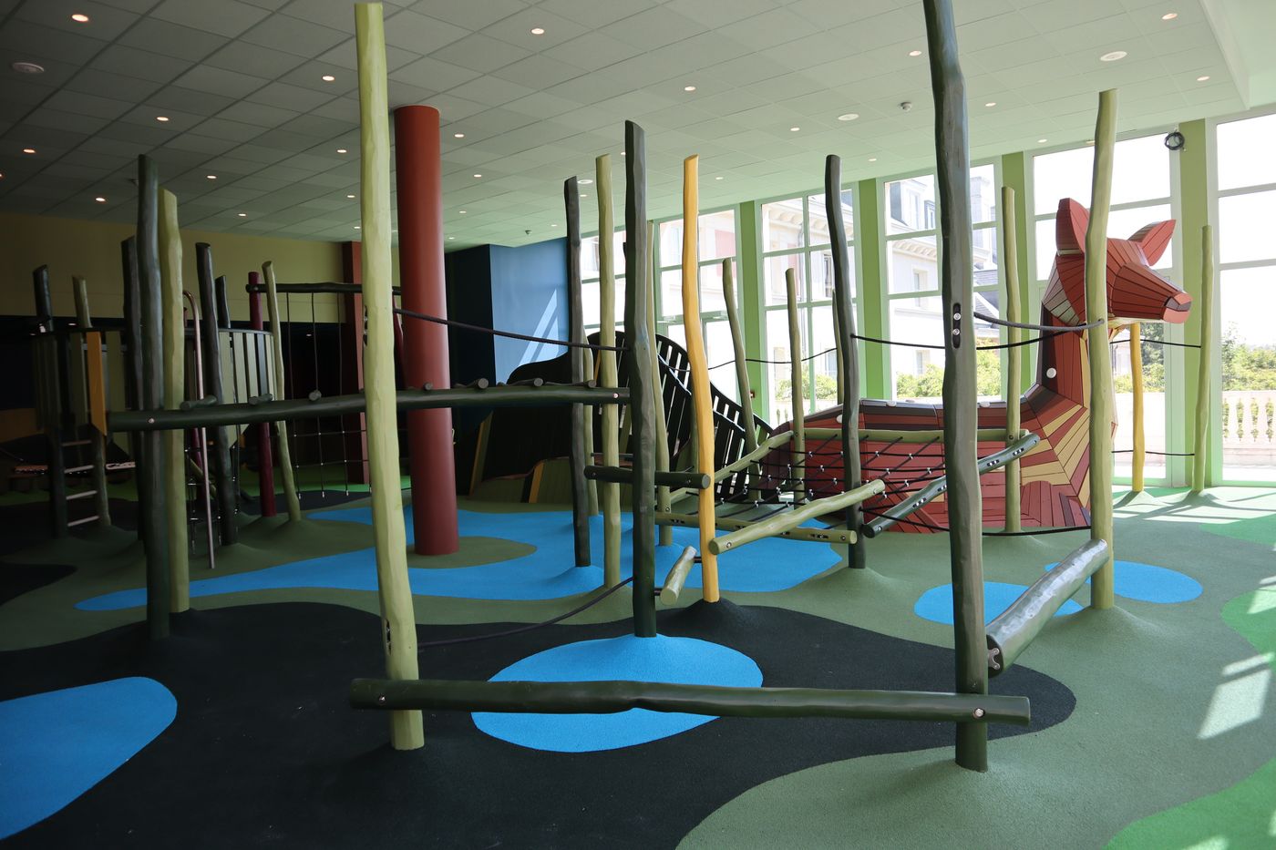 Dream-Castle-Paris-Sports-and-Entertainment-42