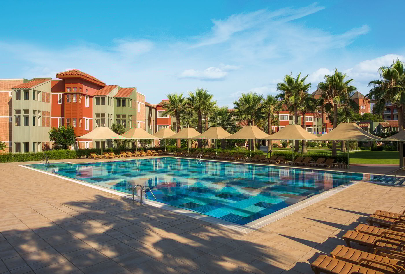 Club-Mega-Saray-Pool-5