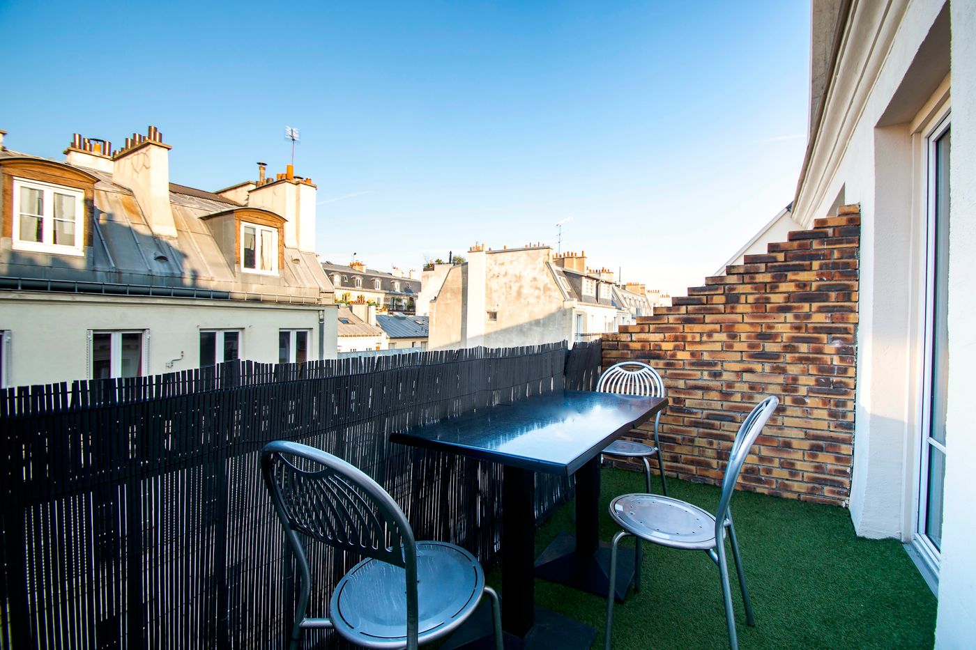 Migny-Opera-Montmartre-Terrace-43