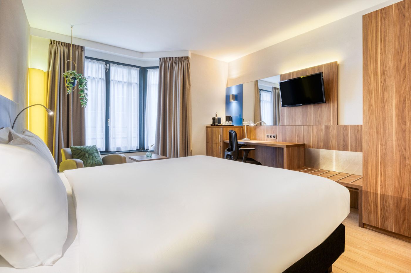 Holiday-Inn-Brussels-Schuman-Room-29