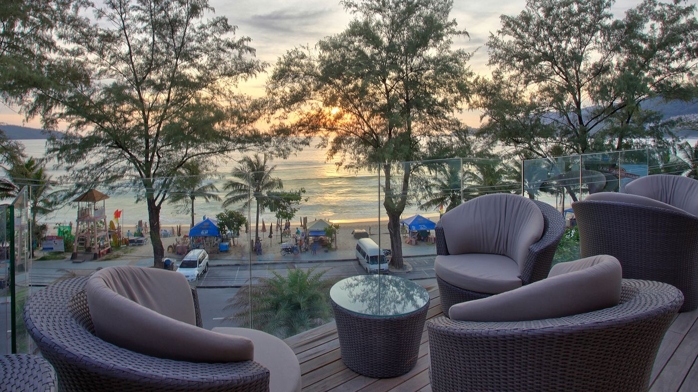 Phuket-Graceland-Resort---Spa-Terrace-13