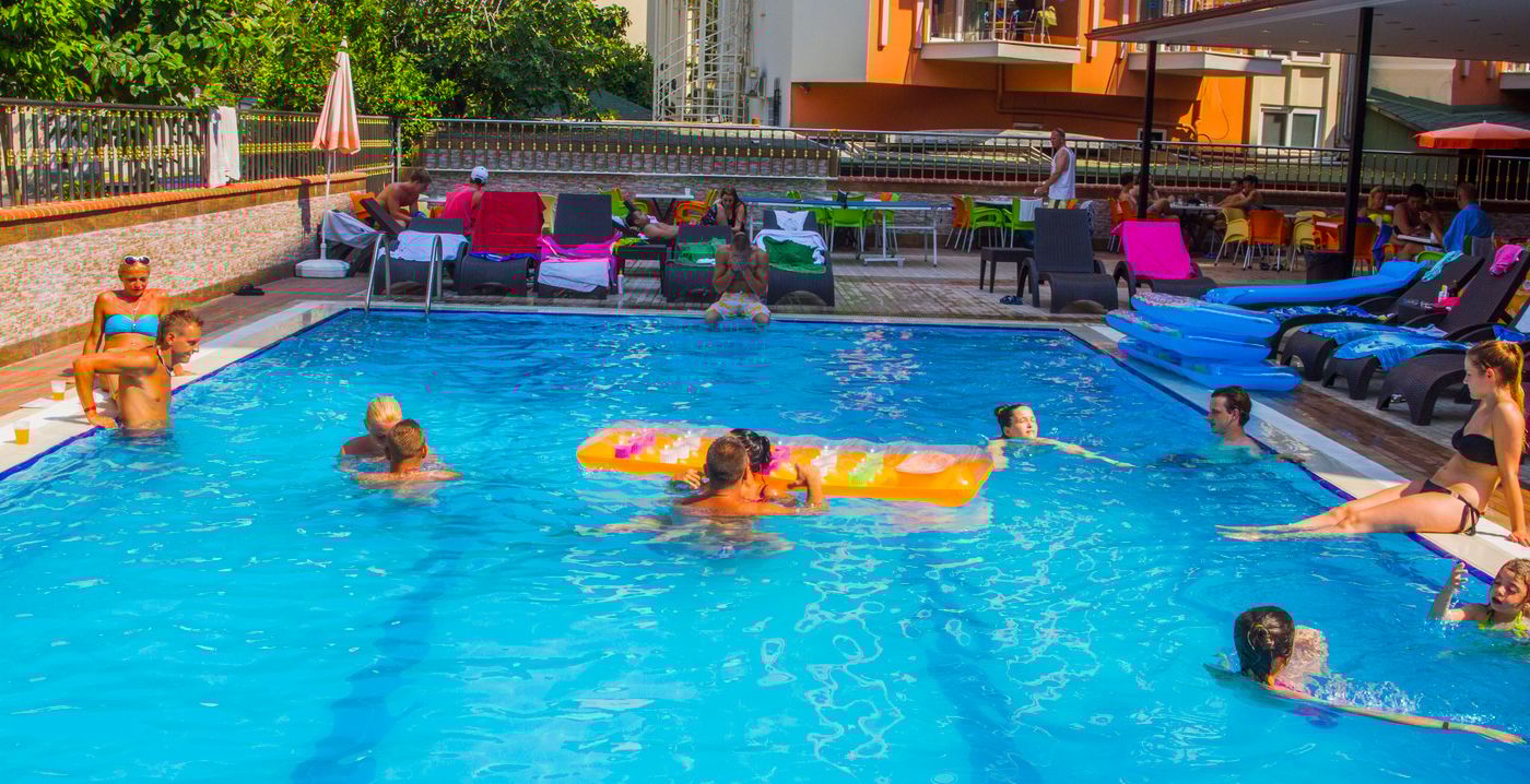 Kleopatra-Ada-Beach-Pool-3