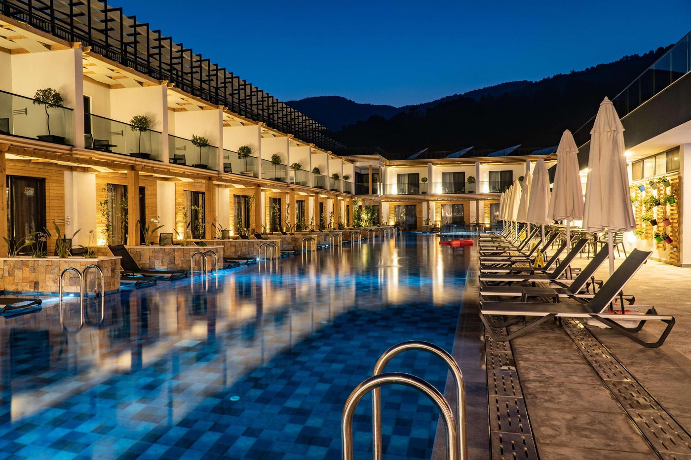 L-Hotel-Sarigerme-Pool-6