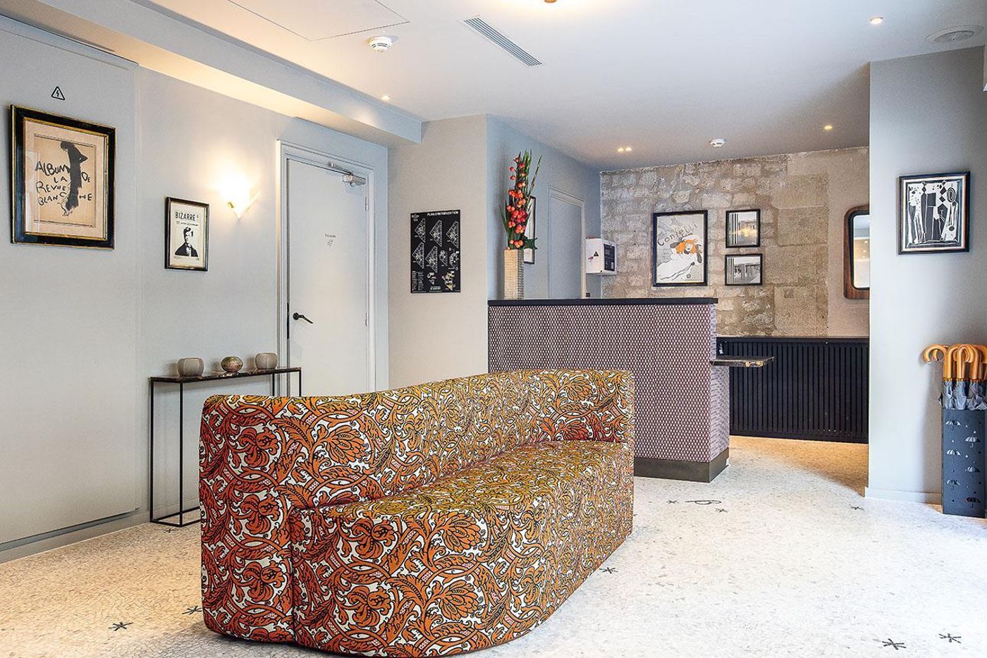 Belloy-Saint-Germain-Lobby-2