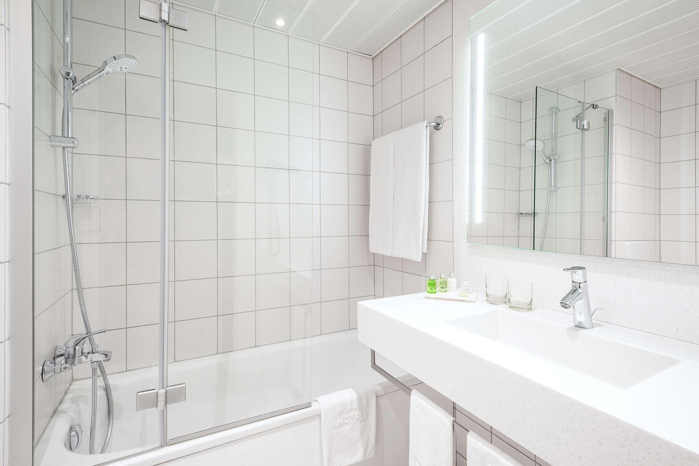 NH-Berlin-Alexanderplatz-Room-36