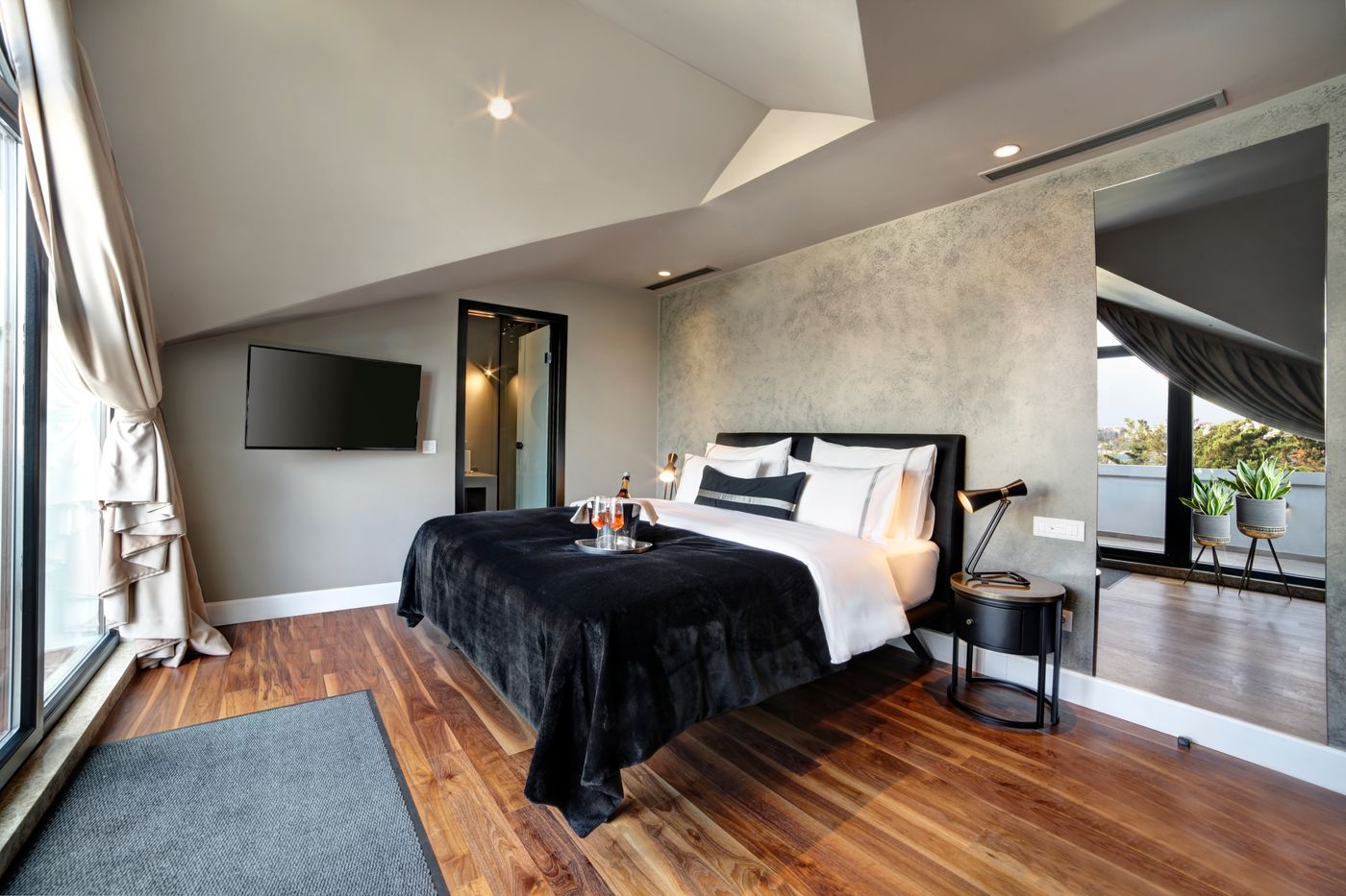 39-KalamIs-Marina-Hotel-Room-22