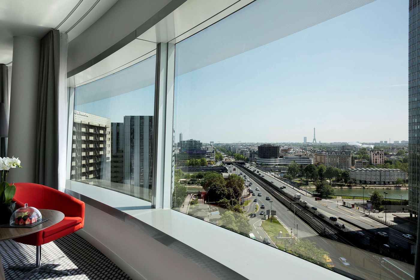 Melia-Paris-La-Defense-Room-55