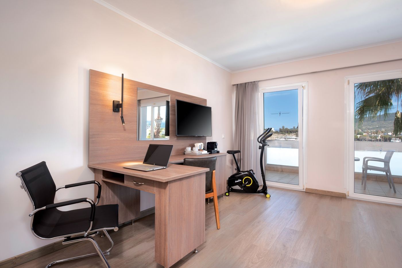 Kosta-Palace-Room-33