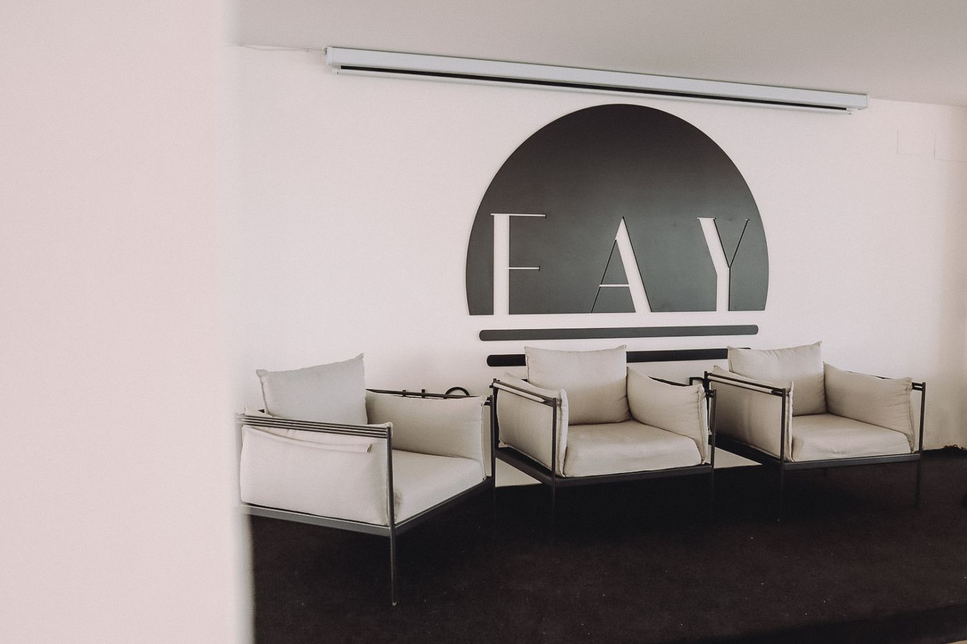 Fay-Victoria-Beach-Conferences-45