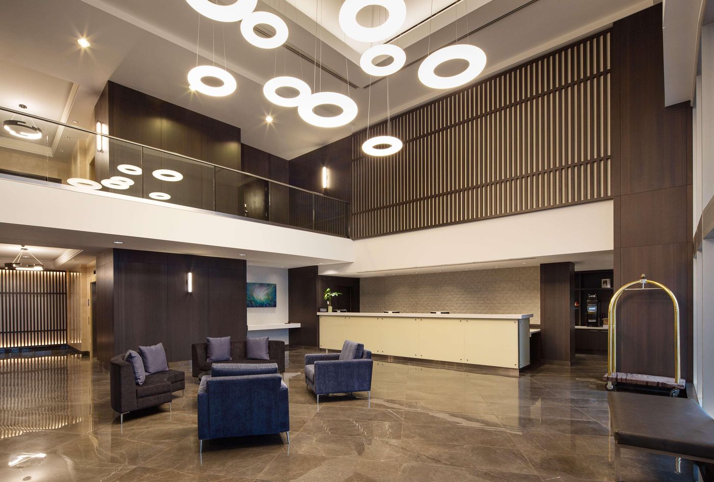 Hilton-Vancouver-Metrotown-Lobby-2