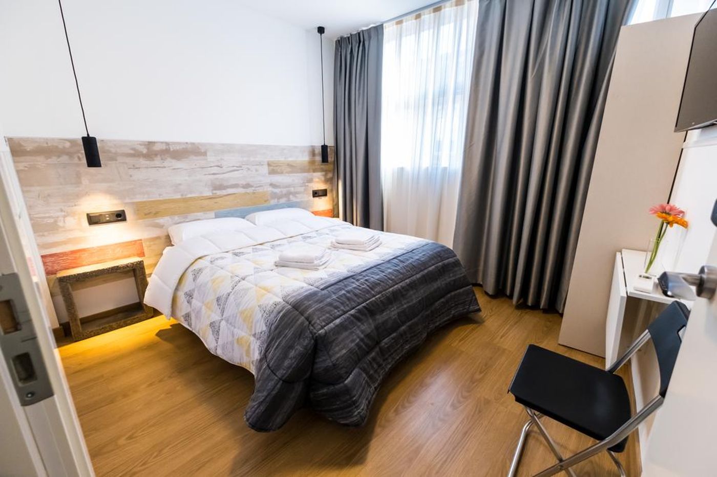 Far-Home-Bernabeu-Room-25