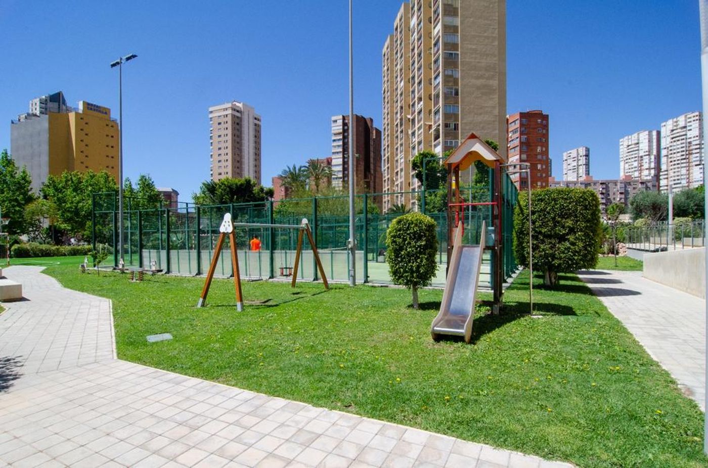 Torre DOboe Apartments