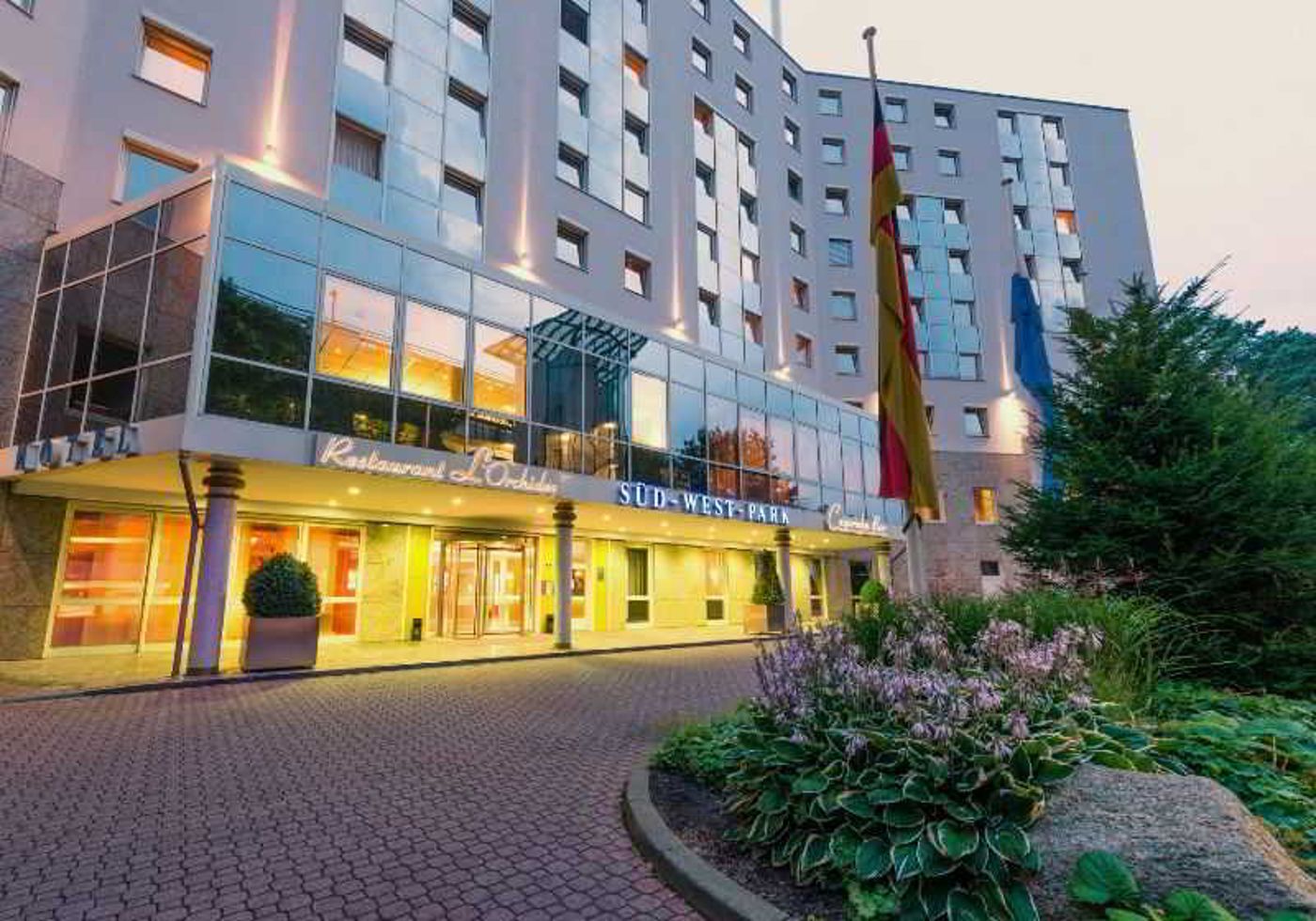 Novina Sudwestpark Hotel-Germany-NURNBERG-General view-7