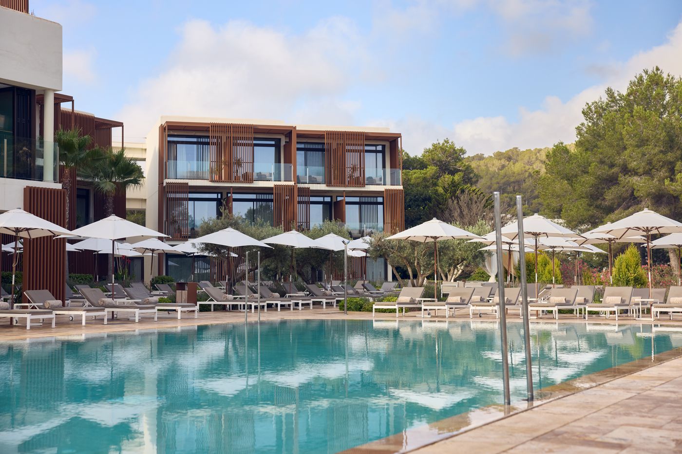 Club Cala San Miguel Hotel Ibiza, Curio Collection by Hilton