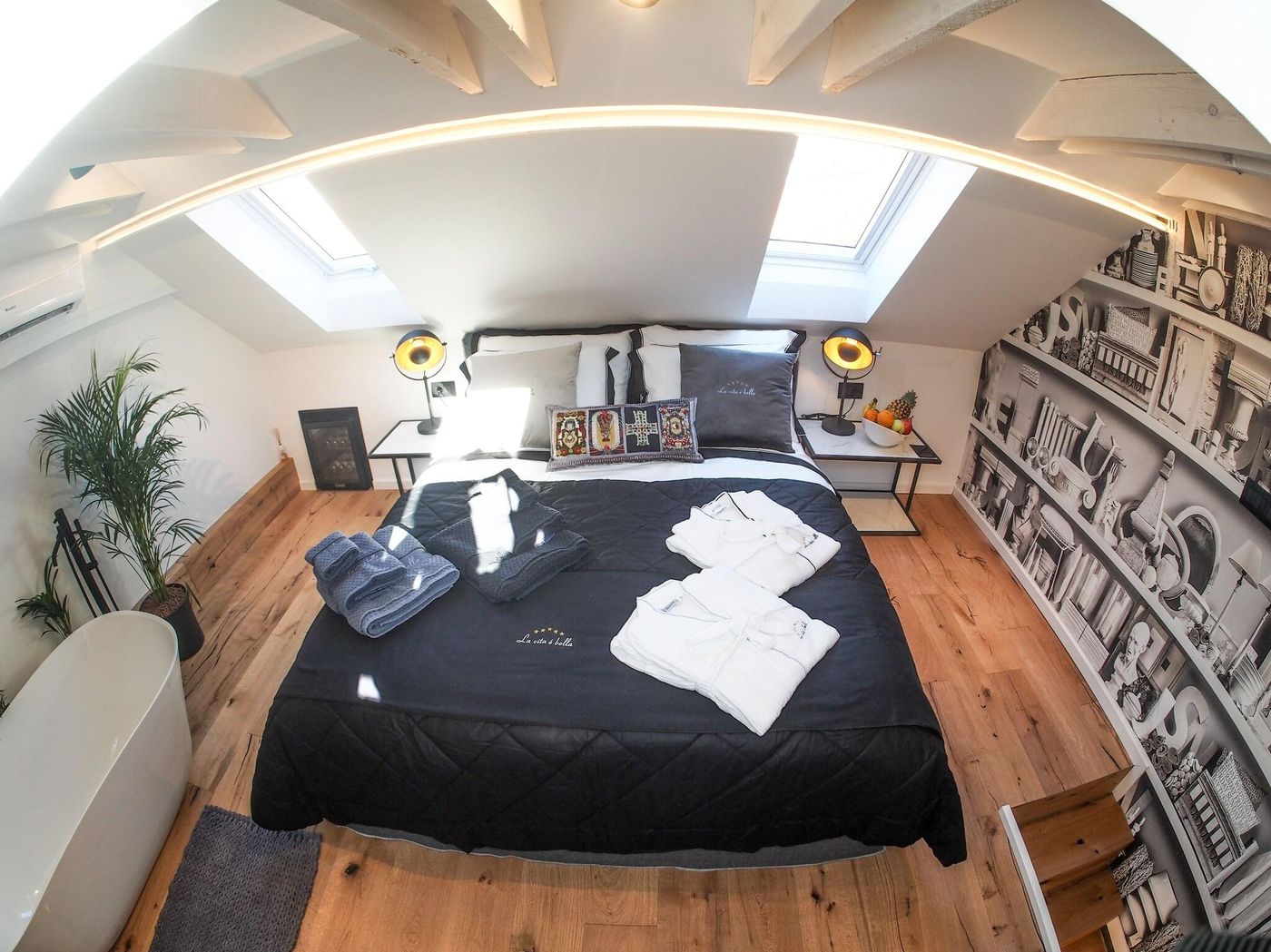 La-Vita-e-Bella-IV-Room-10