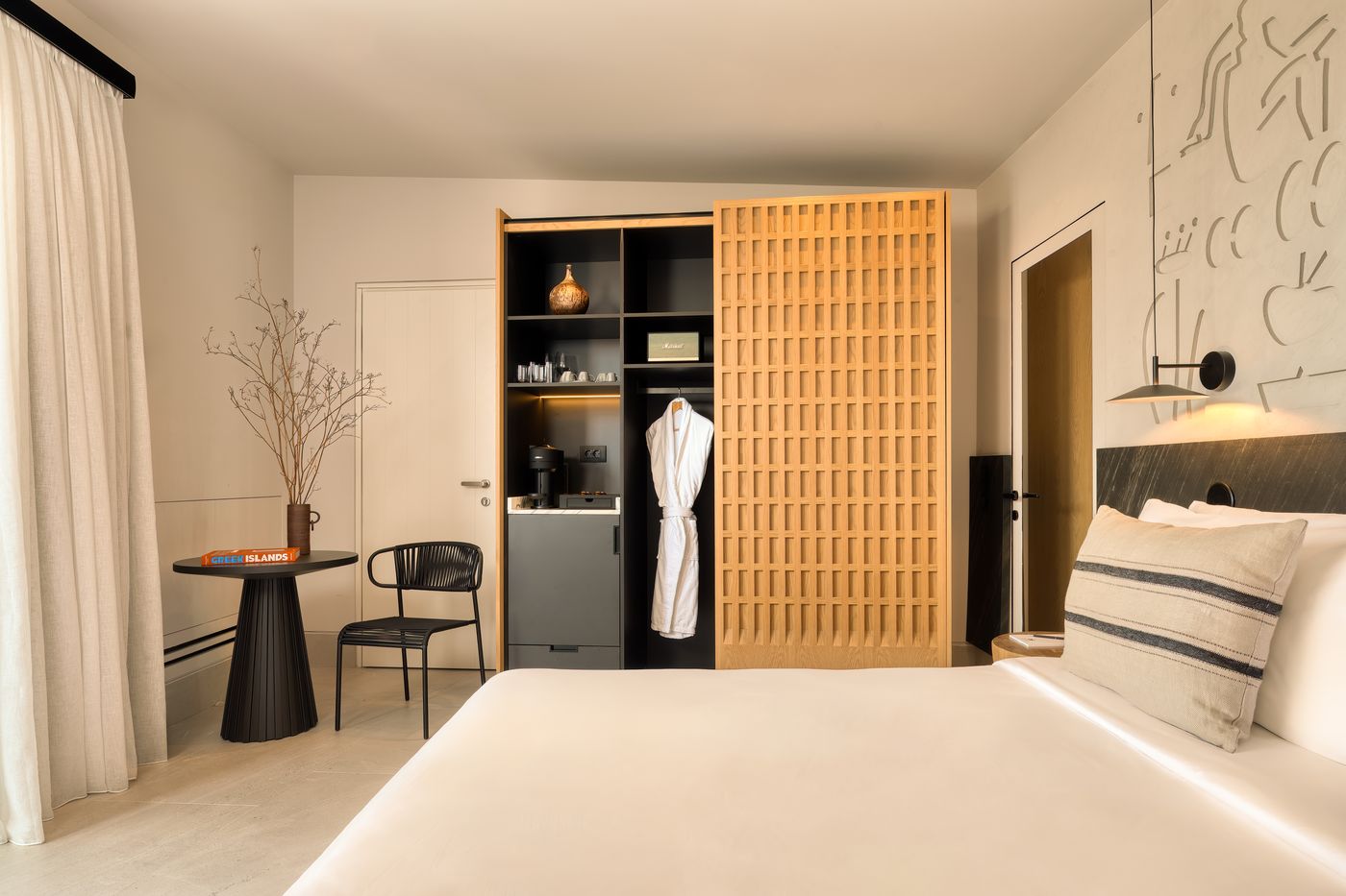 Domes Novos Santorini, Autograph Collection