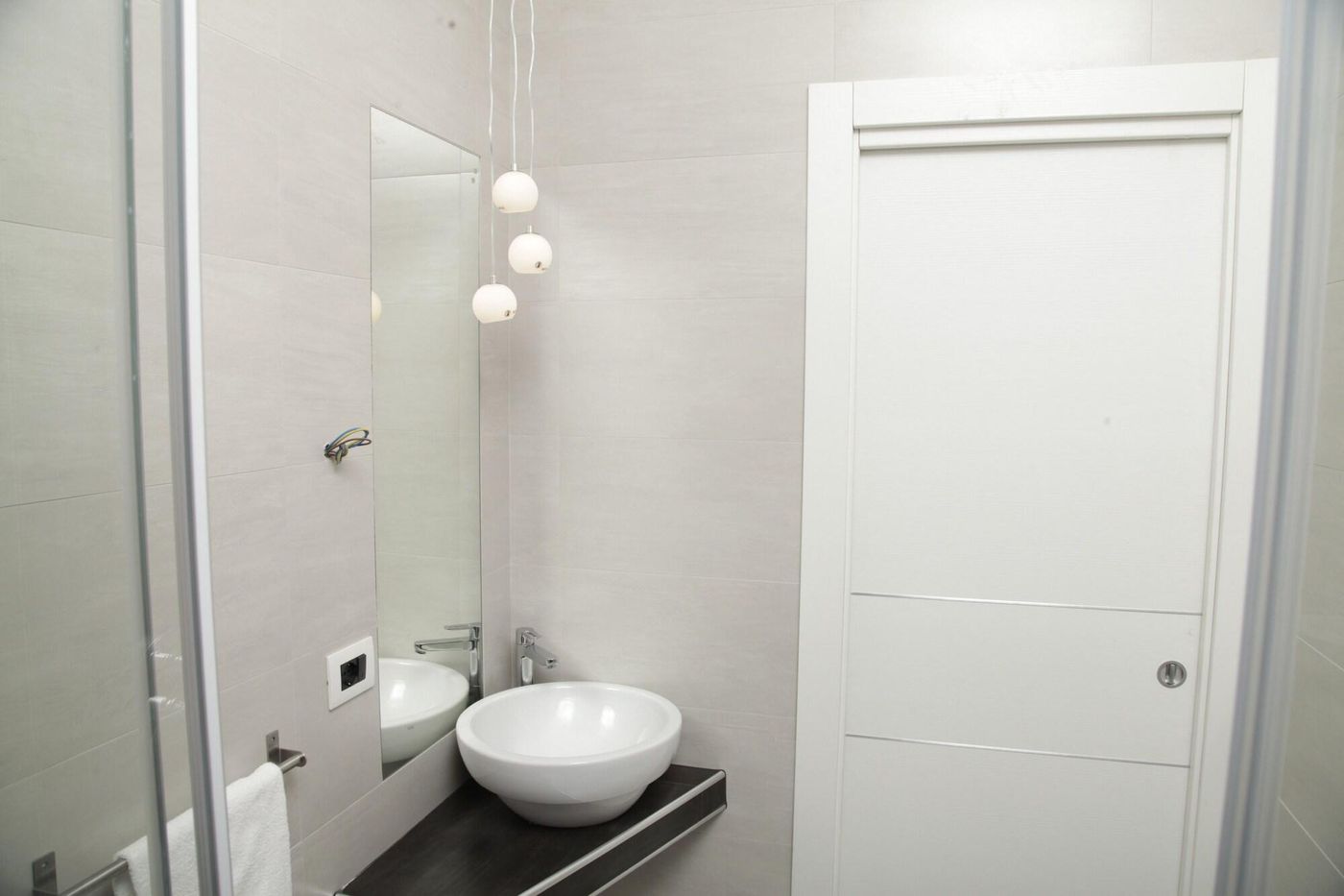 Maison-Maneli-Luxury-B-B-Room-32