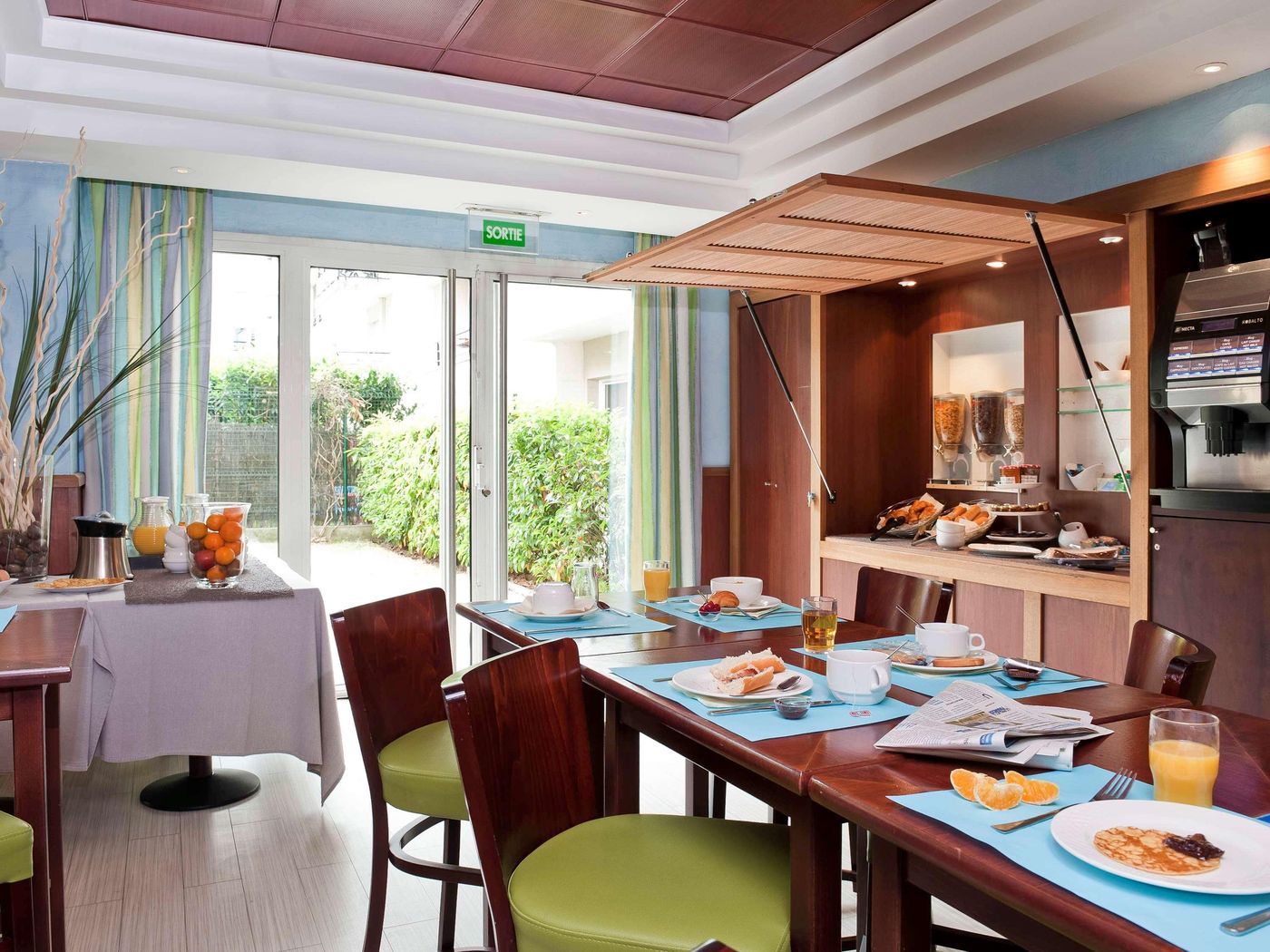 Aparthotel-Adagio-Paris-Buttes-Chaumont-Restaurant-50