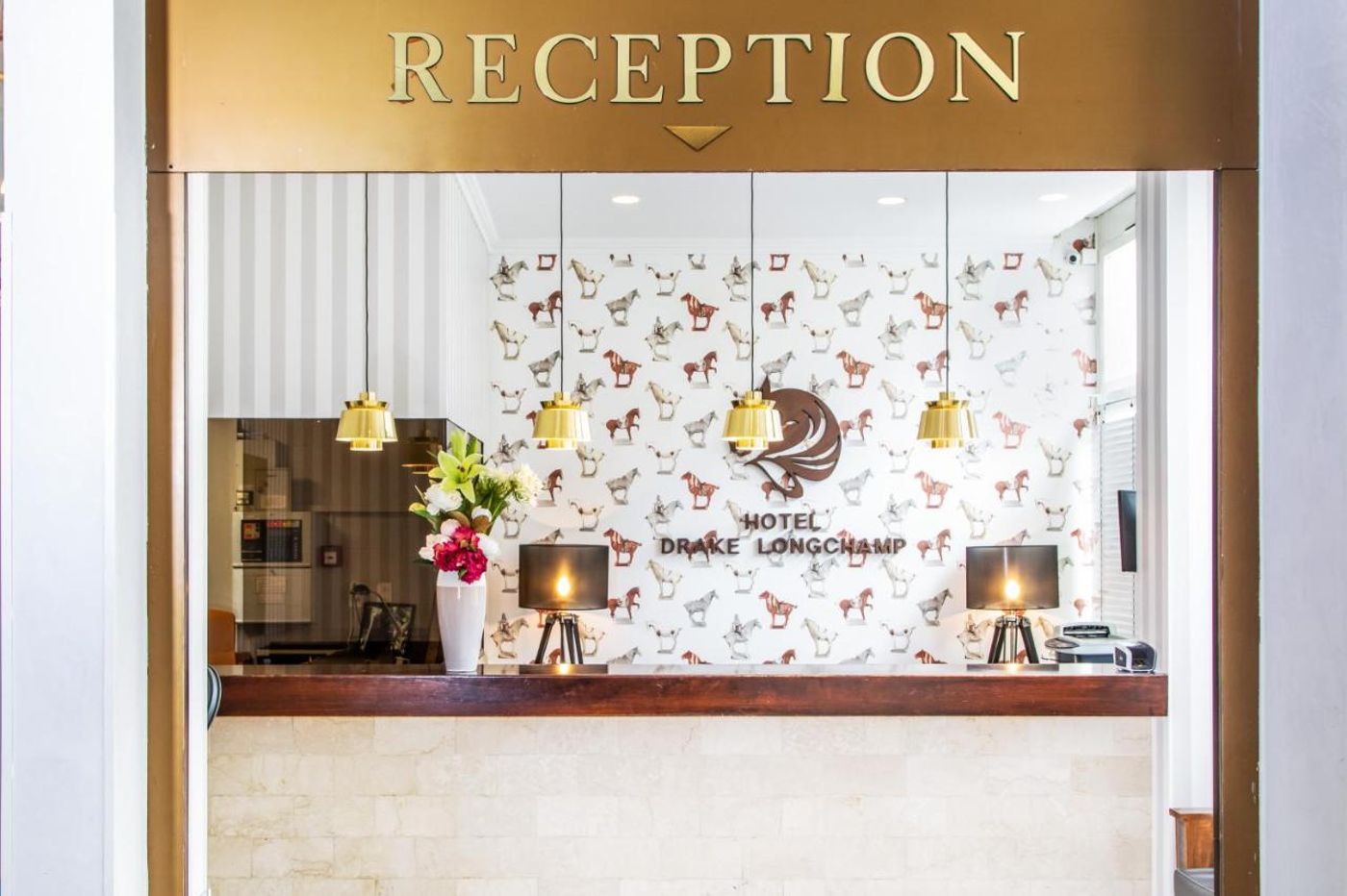 Drake-Longchamp-Lobby-5