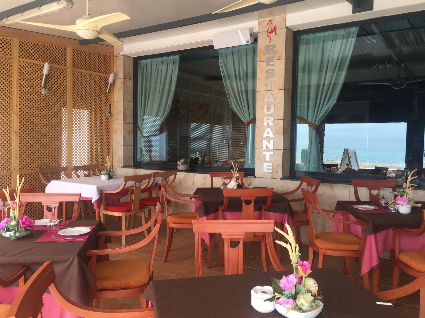 La-Familia-Restaurant-16