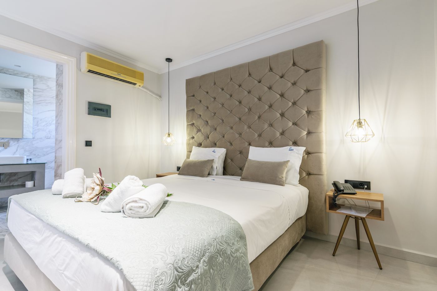 Plaza-Pallas-Room-12