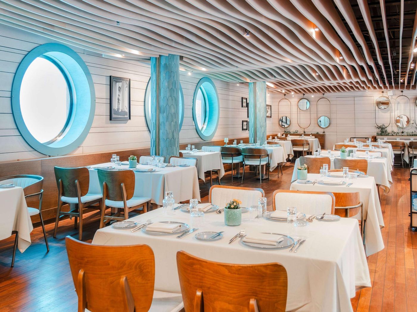 Swissotel-Grand-Efes-Izmir-Restaurant-55