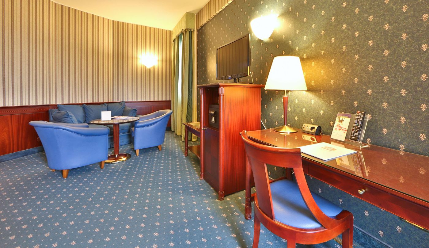 Antares-Hotel-Concorde--BW-Signature-Collection-Room-12