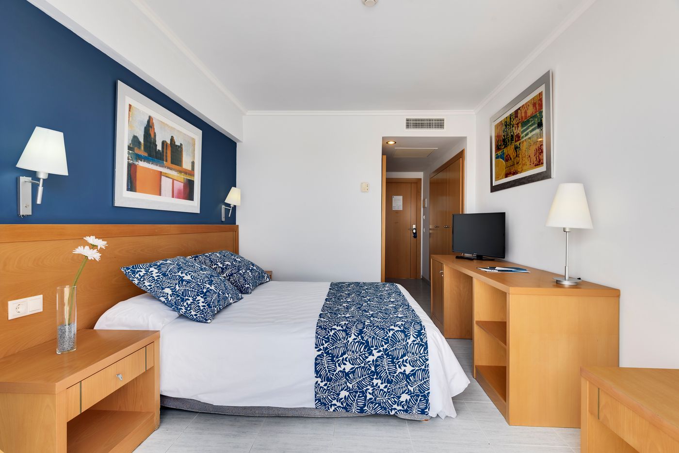 Cabogata-Garden-Room-37