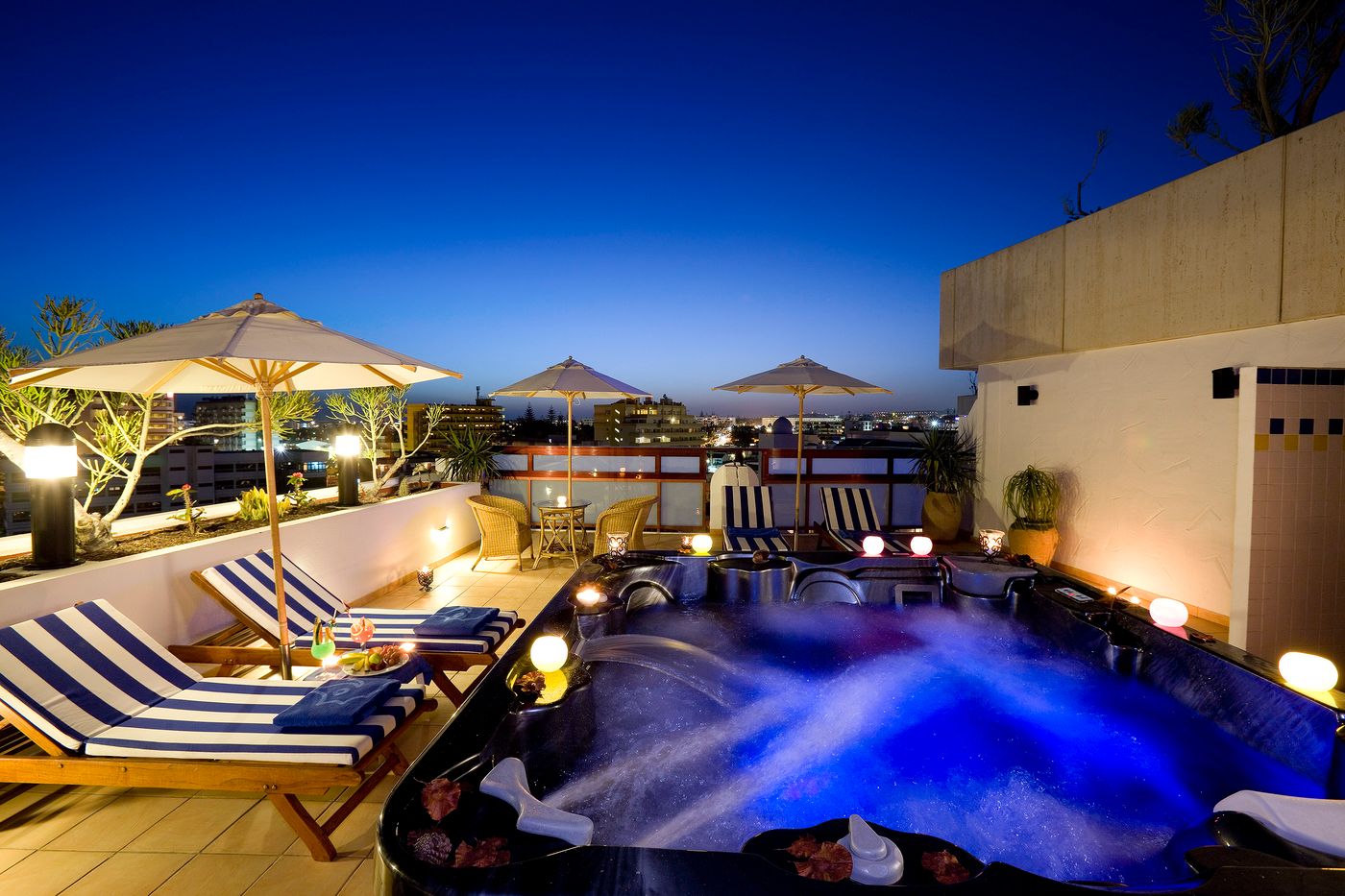 Seaside-Sandy-Beach-Hotel-Terrace-9