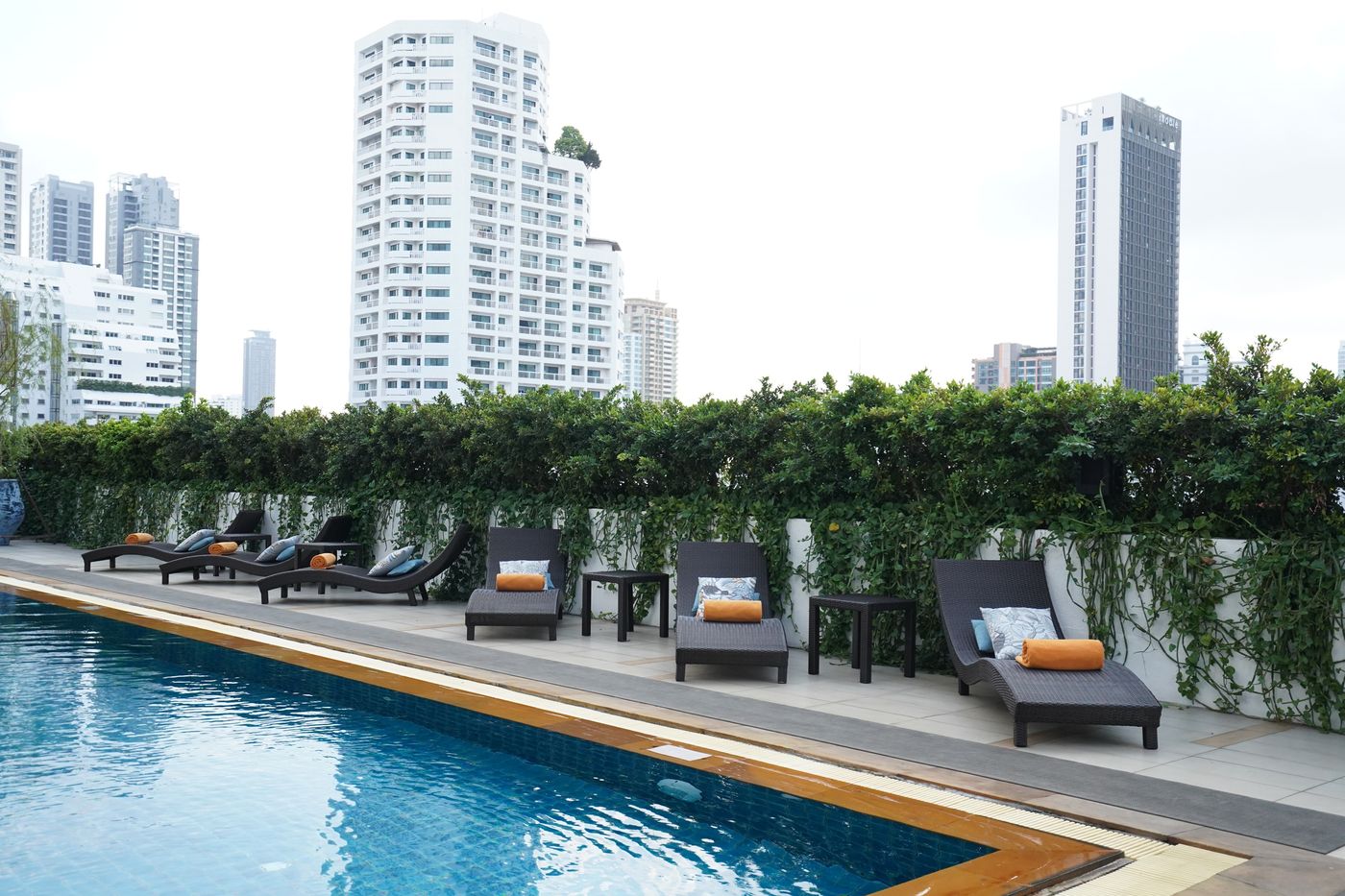 Bangkok-Lotus-Sukhumvit-33-By-Compass-Hospitalit-Pool-37