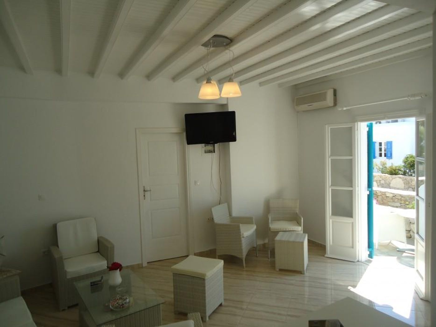 Cyclades-Studios---Eleftheria-Studios-Annex-General-view-15