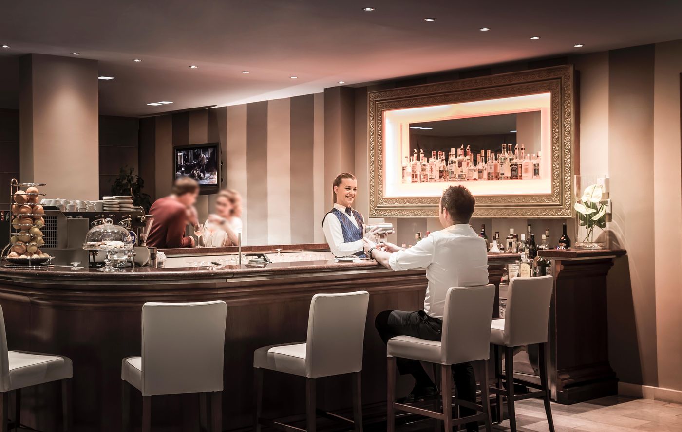 Aminess-Grand-Azur-Hotel-Bar-55