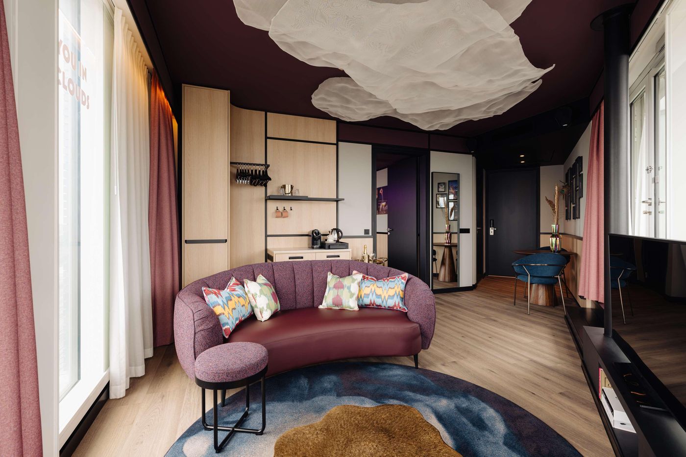 DoubleTree-by-Hilton-Amsterdam-Centraal-Station-Room-11