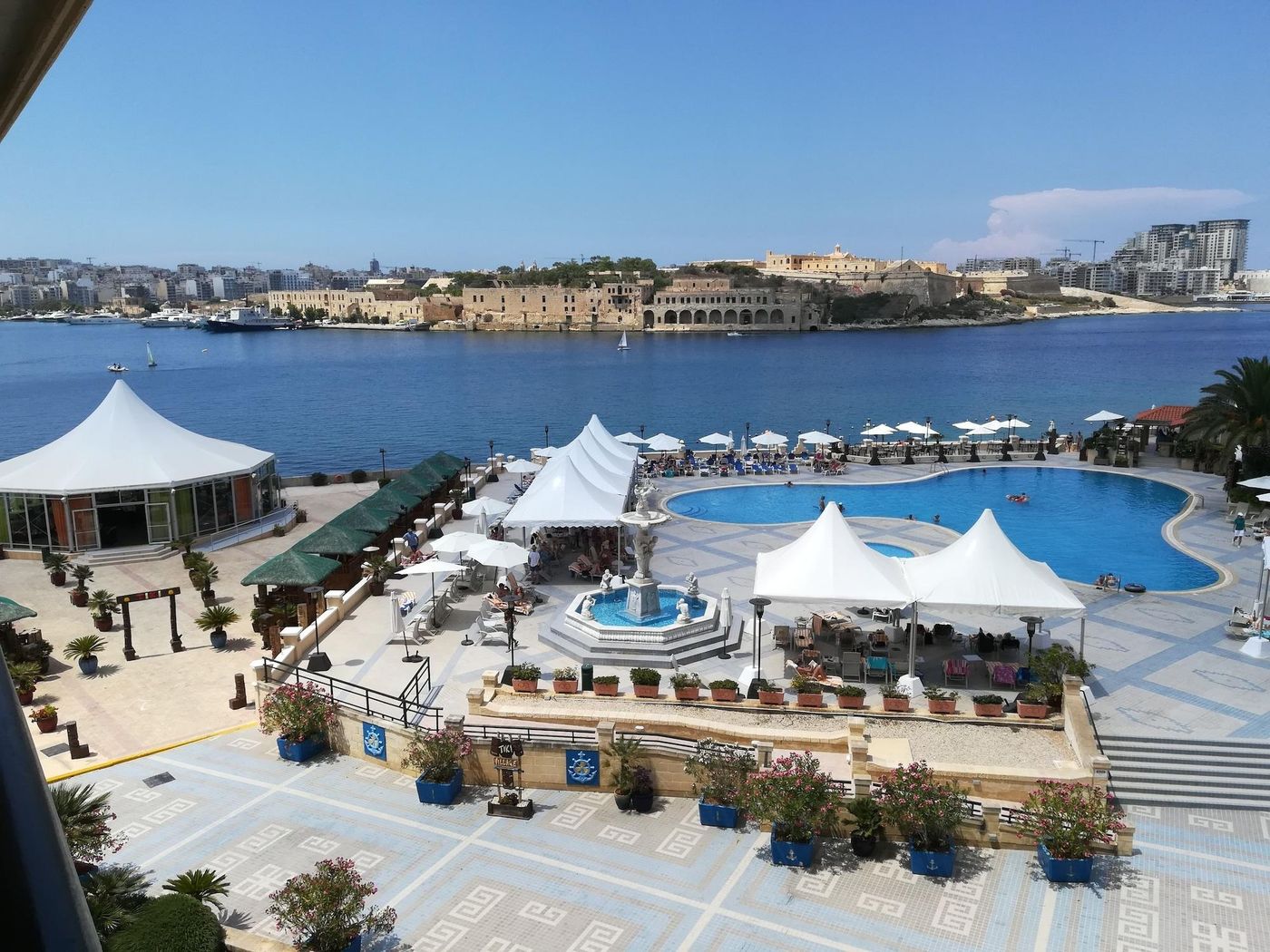 Excelsior-Grand-Hotel-Room-6