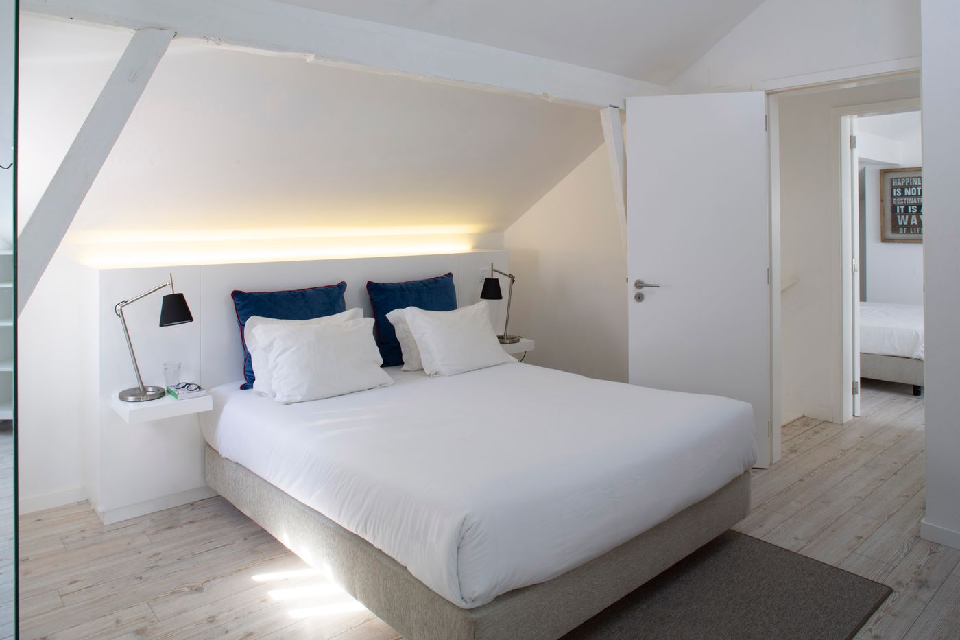 Hello-Lisbon-Rossio-Room-37