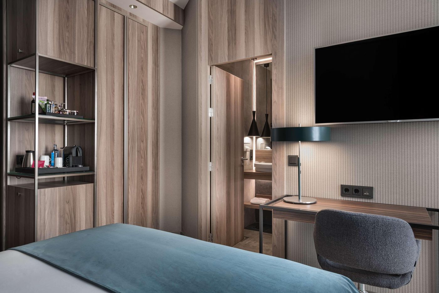 NH-Collection-Madrid-Gran-Via-Room-32