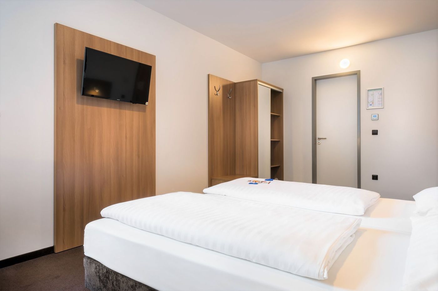 Novum Hotel Bruy-Germany-Stuttgart-Room-9