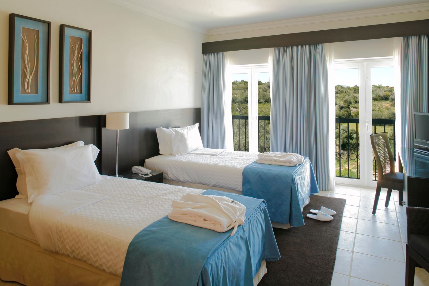 Vale-D-Oliveiras-Quinta-Resort-And-Spa-Room-30