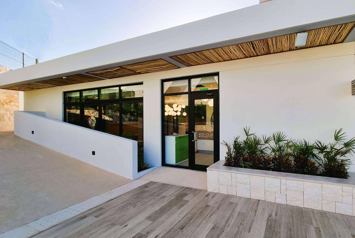 Wyndham-Grand-Cancun-All-Inclusive-Resort---Villas-Sports-and-Entertainment-22