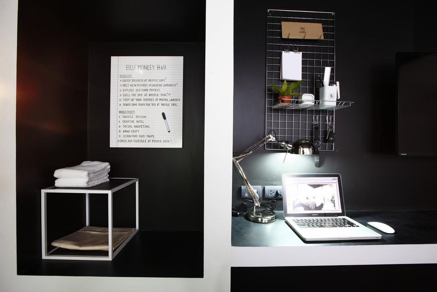 Blu-Monkey-Hub-and-Hotel-Phuket-Room-20